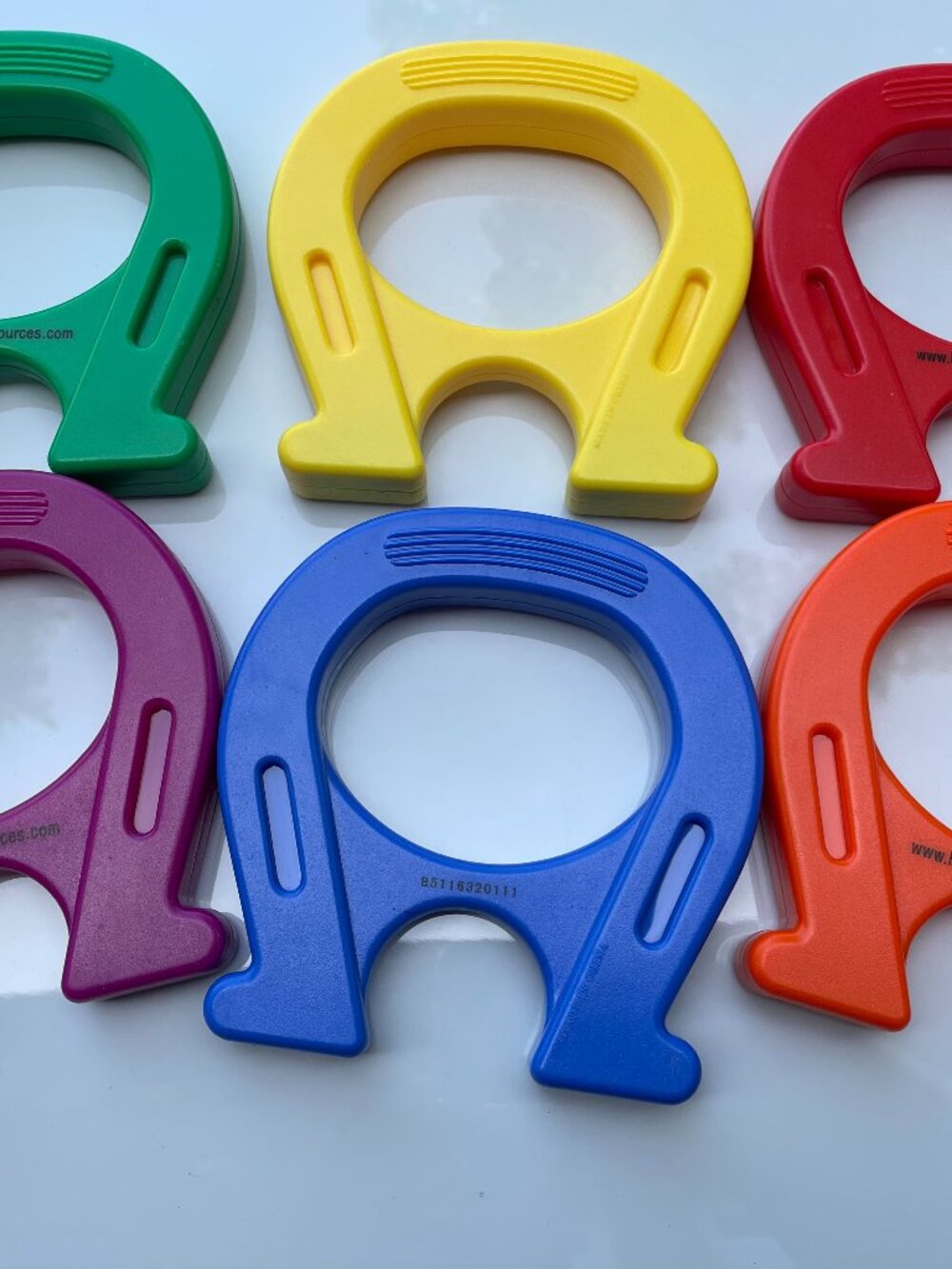 Learning Resources Magnets (Jumbo Horseshoe) — Set of 6 Primary Colours